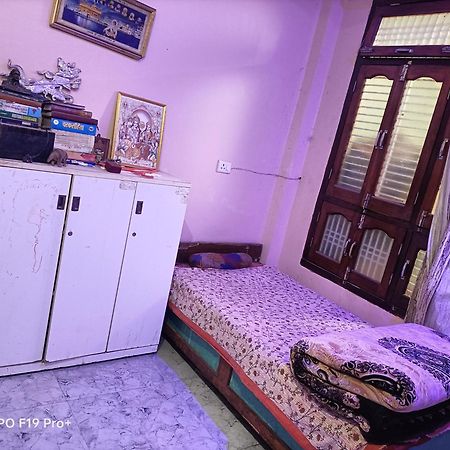 Hotel Shri Ram Sharnam à Ayodhya Extérieur photo